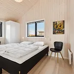 Viveke - 10m From The Sea By Interhome *