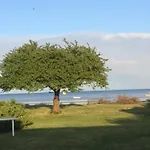 Viveke - 10m From The Sea By Interhome