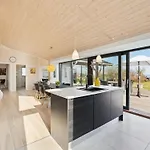 펜션 Viveke - 10m From The Sea By Interhome