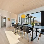Viveke - 10m From The Sea By Interhome