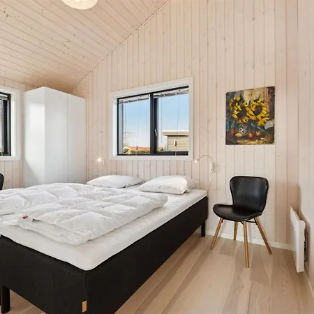 Viveke - 10m From The Sea By Interhome *