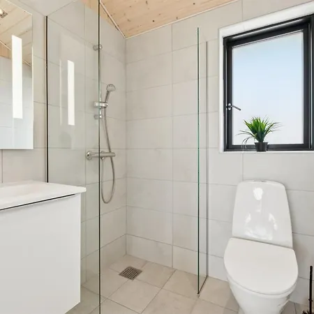 Viveke - 10m From The Sea By Interhome *