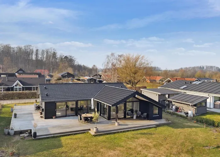 Viveke - 10m From The Sea By Interhome *