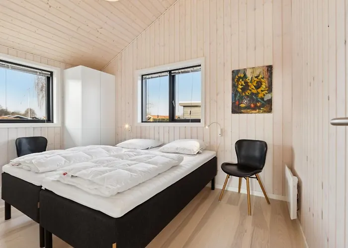 Viveke - 10m From The Sea By Interhome *